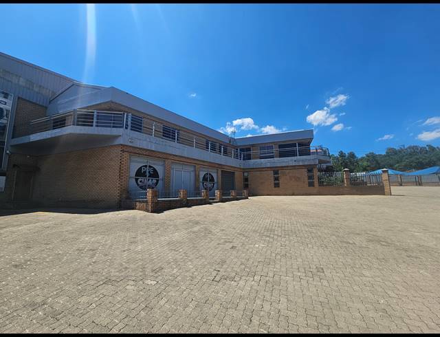 8,120M² WAREHOUSE FOR SALE IN MEADOWDALE